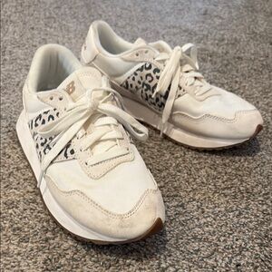 New Balance Cream Sneakers size 9.5